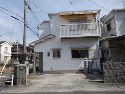 【駐車場】 | 伊保崎1丁目戸建 | 駐車場１台込み♪