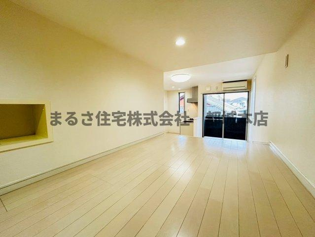 DOLCEVITA西町の居間・リビング