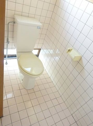 江崎貸家のトイレ