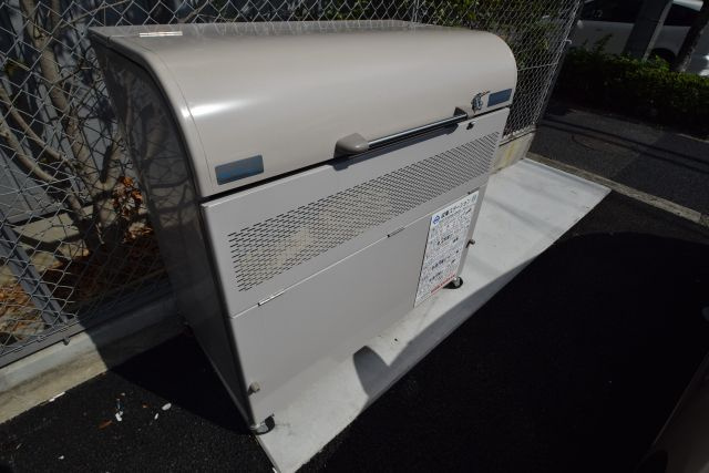 リブリ・ビクトリアスビージーのその他共用部分|敷地内にゴミ捨て場あります
