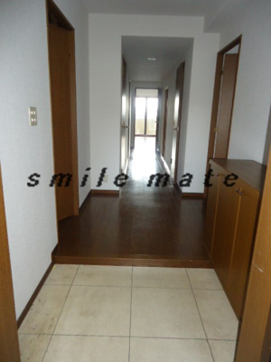 【玄関】 | セレーノ鎌倉長谷 | 室内写真は同タイプ別室の写真です。現況と異なる部分は現況優先となります。