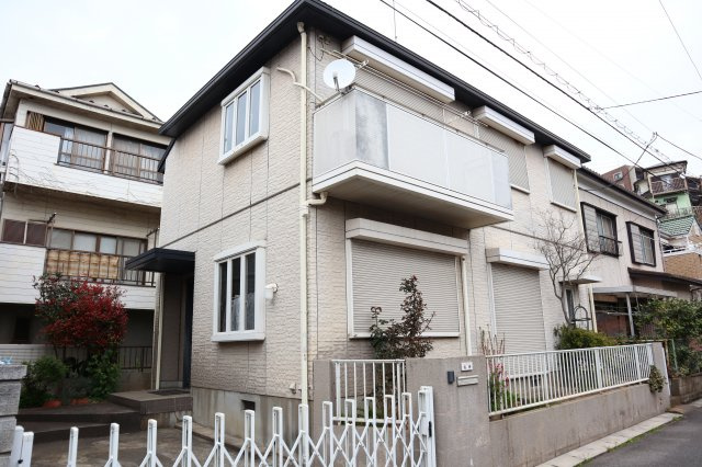 習志野市屋敷３丁目　中古戸建　軽量鉄骨造　セキスイハウス施工　南公道面の外観