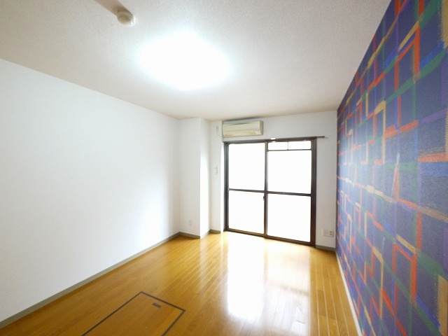 フクダ不動産新大宮マンションの洋室