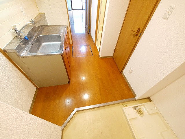 フクダ不動産新大宮マンションの玄関