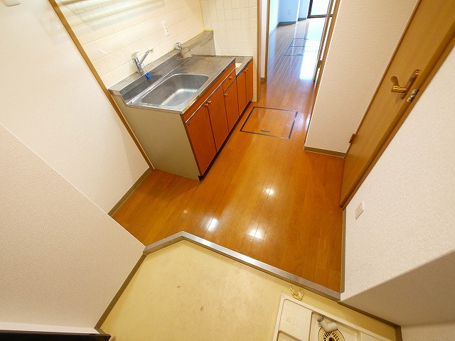 フクダ不動産新大宮マンションの玄関