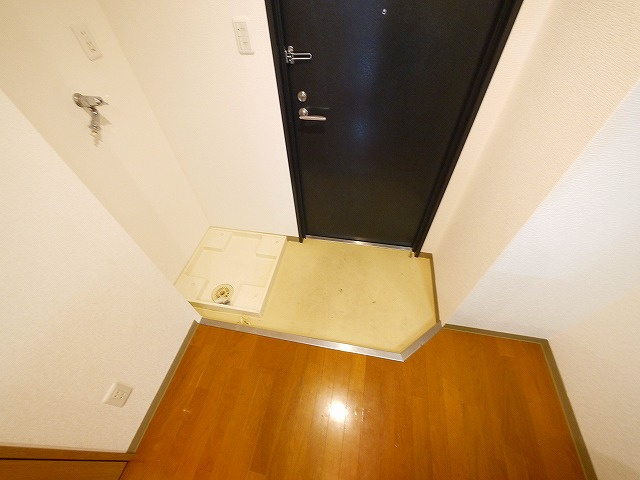 フクダ不動産新大宮マンションの玄関