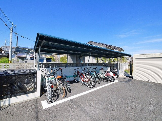 カサフェリス富雄　弐番館のその他共用部分|駐輪場