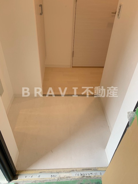 ラ・フォルム天満橋EAST（ラフォルムテンマバシイースト）　BRAVI不動産の玄関|【ミラージュパレス天満橋EAST】きれいな玄関です