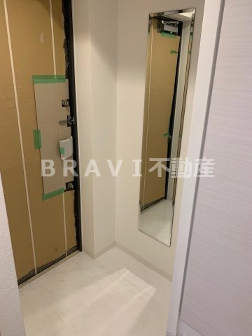 ラ・フォルム天満橋EAST（ラフォルムテンマバシイースト）　BRAVI不動産の玄関|【ミラージュパレス天満橋EAST】明るい玄関です