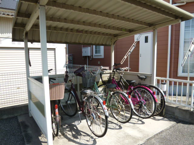 倉敷市茶屋町のアパートのその他共用部分|自転車置き場