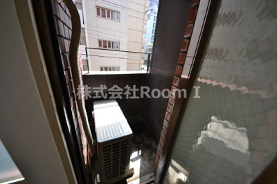 【バルコニー】 | ノアーズアーク天満 | 開放的で明るい空間を演出してくれるバルコニーです