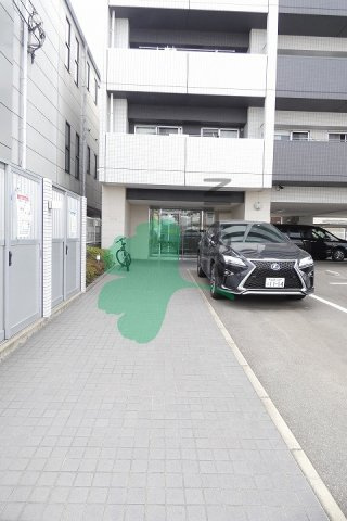 ラシュールイン東比恵のエントランス