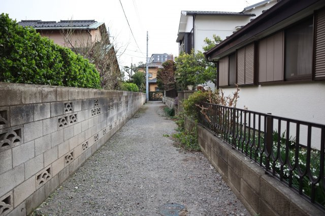 習志野市大久保１丁目　売地　約６６坪　建築条件なしの前面道路含む現地写真
