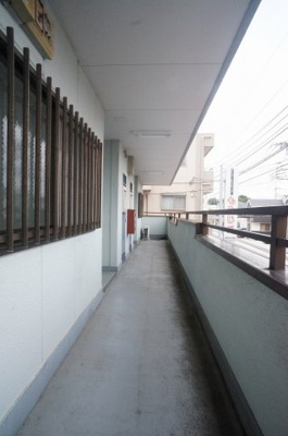 【その他共用部分】 | 横山ハイツ | 廊下はこの様になっております。
