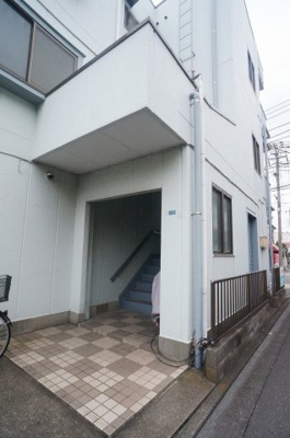 【エントランス】 | 横山ハイツ | 清潔なエントランスです