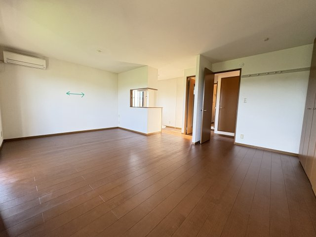 クレストBの居間・リビング