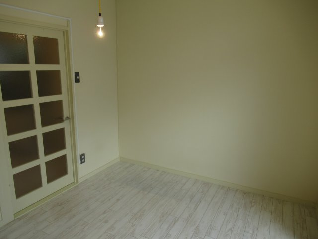 サンテラスアイの洋室