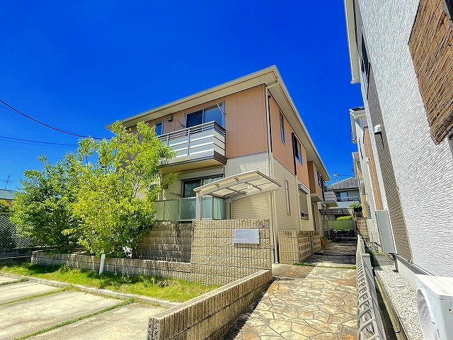 シャーメゾン東九条の外観|キレイな外観です。