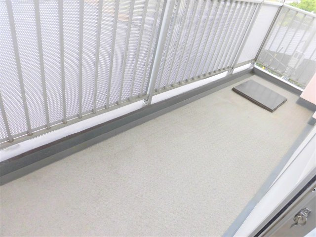 メゾン宿地のバルコニー