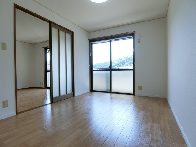 バームクーヘンC棟の洋室|イメージ203号室の写真