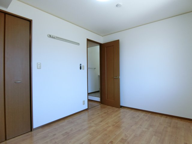 バームクーヘンC棟の洋室|イメージ203号室の写真