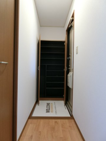 バームクーヘンC棟の収納|イメージ203号室の写真