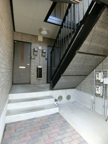 バームクーヘンC棟のエントランス