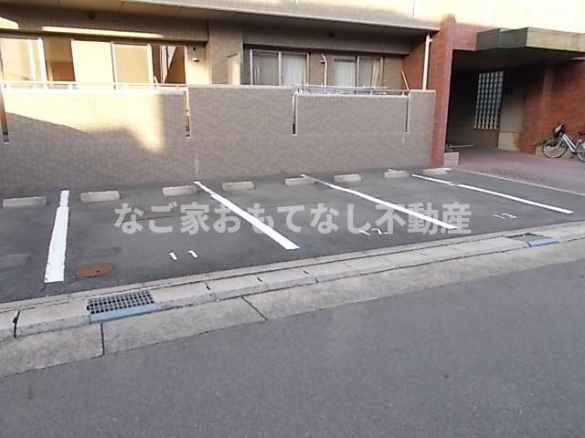 【駐車場】 | レージュ栄