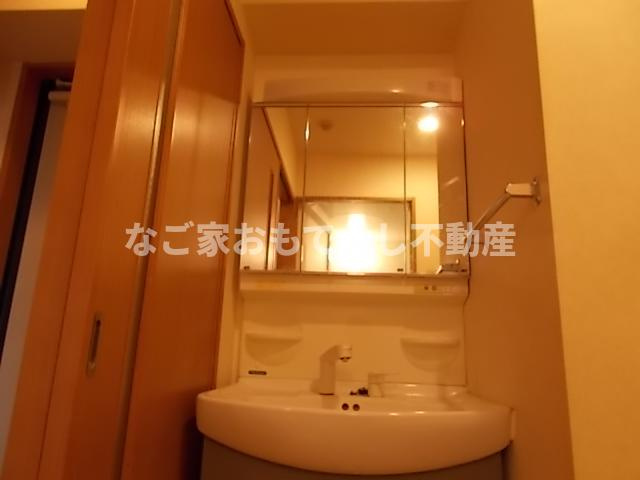 【洗面所】 | レージュ栄 | ※写真は別号室