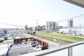 【展望】 | 川沿いの開放的な展望です