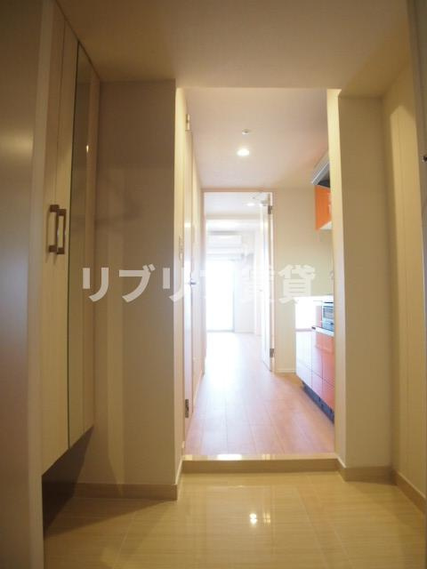 ロイジェントパークス千葉中央の玄関