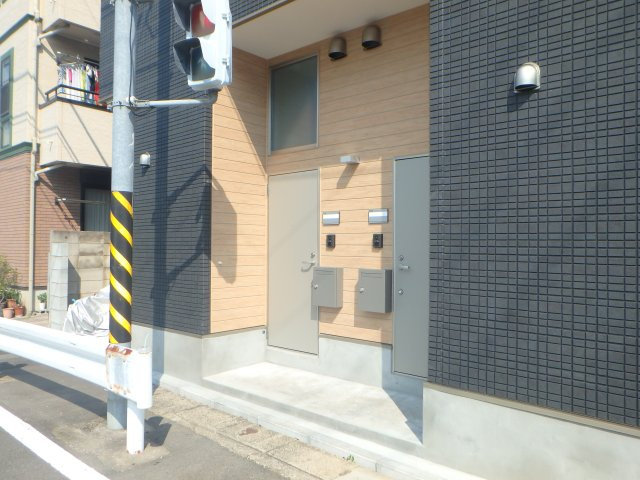 ノワール元住吉のエントランス
