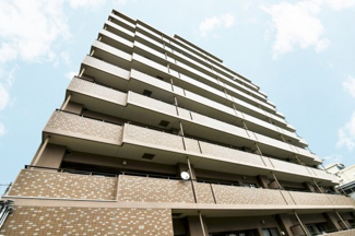 【外観】 | 「平成9年築」ローン返済目安、月々約60,453円（頭金0円、変動金利0.625％、返済期間35年、ボーナス払い無しで試算しています）