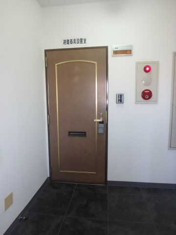 グレーストミタの玄関|グレーストミタ　(岡山市北区富田　賃貸マンション)　間取り