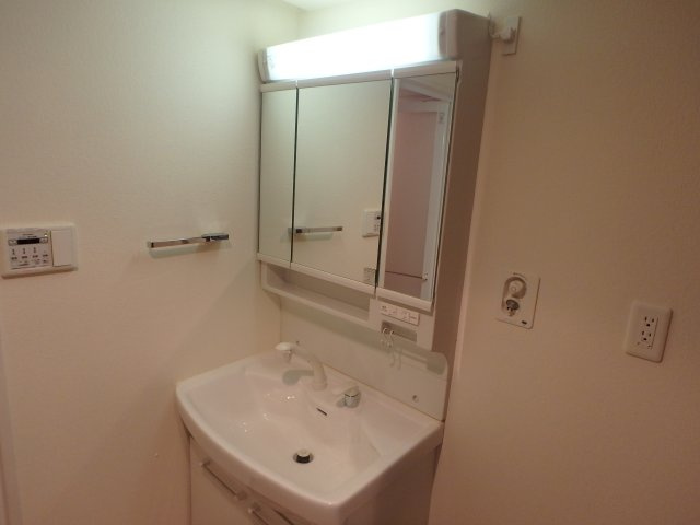 アンギンルマの独立洗面台