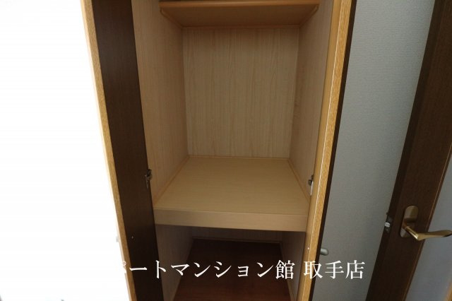 戸頭海老原ハイツの収納