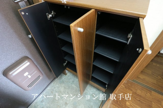 戸頭海老原ハイツの収納