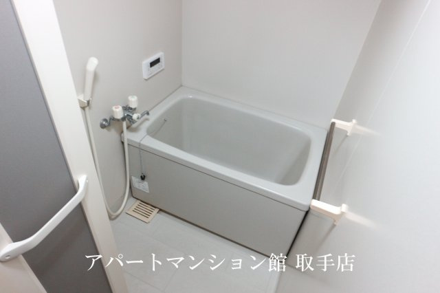 戸頭海老原ハイツの浴室