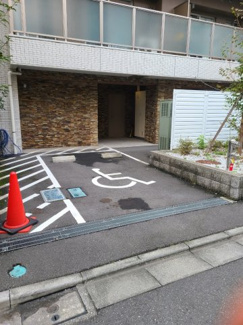 【駐車場】