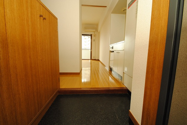 ステイツ久留米の玄関|同建物　イメージ写真