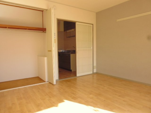 セジュール由城の居間・リビング|洋室