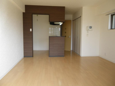  | studio-I