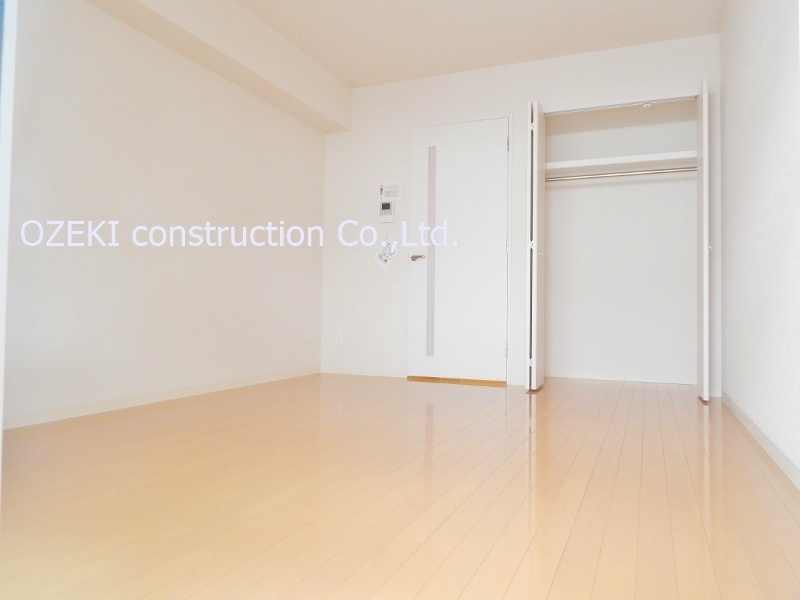 SakuraBuildingの居間・リビング|※間取り反転