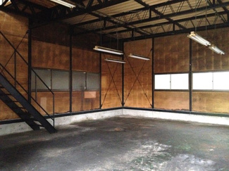 【内装】 | 新吉田町貸し4545貸し工場 | １Ｆ倉庫内（天高３．４８ｍ梁下）