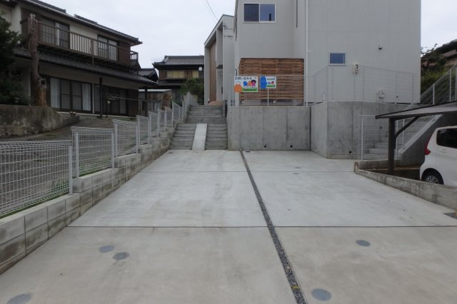 カシータ桐ヶ丘の駐車場