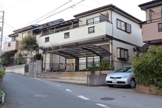 習志野市藤崎１丁目　お手頃戸建情報　南側６ｍ公道面　平成１２年建築