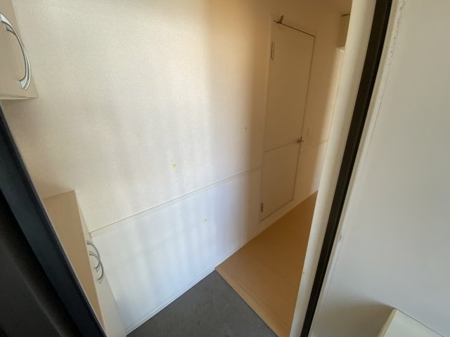 ヴェルドミール飛香の玄関