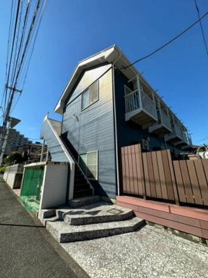 【外観】 | サンワハイツ | ブルーライン「仲町台」駅まで徒歩圏内の2階建てアパート♪コンビニも近くて便利な住環境です☆