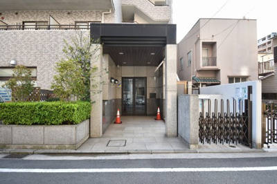 【エントランス】 | パーク・ノヴァ横浜阪東橋南 | 横浜市営地下鉄ブルーライン「阪東橋」駅徒歩4分の好立地！JR根岸・東北線「関内」駅徒歩20分！
