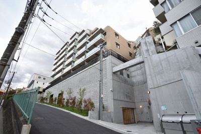 【外観】 | パレスレージ山手石川町